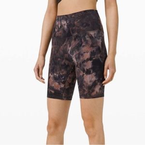 Lululemon Align Short 8" *Diamond Dye in
Diamond Dye Graphite Grey Pink Pastel